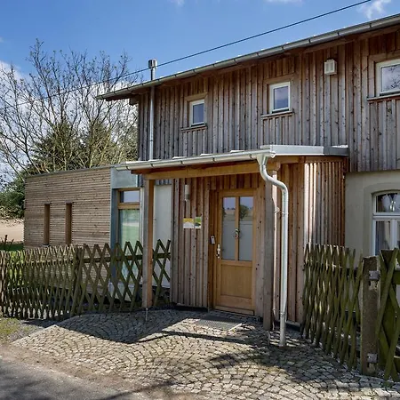 Holiday home Bahnwaerterhaus Drossdorf
